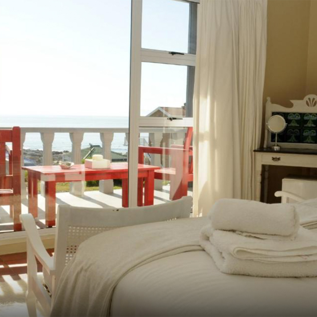Gansbaai B&B, Walker Bay accommodation, best guesthouse in Gansbaai, whale watching in Gansbaai