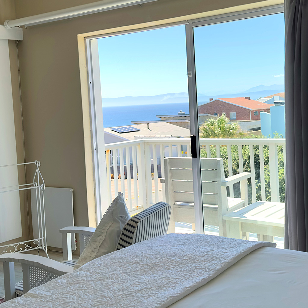 Gansbaai B&B, Walker Bay accommodation, best guesthouse in Gansbaai, whale watching in Gansbaai