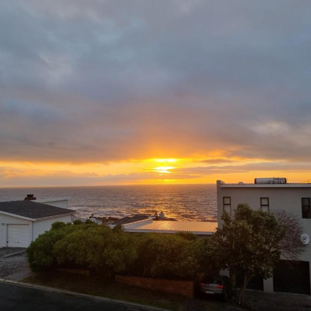 Gansbaai B&B, Walker Bay accommodation, best guesthouse in Gansbaai, whale watching in Gansbaai